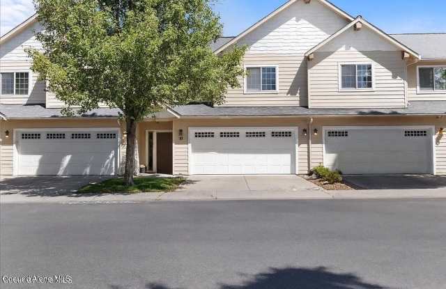 3-Bedroom Townhome with Garage – Prime Coeur d’Alene Location photos photos