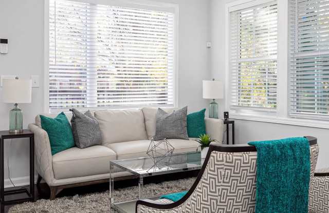 Room in 3 Bedroom Home at Browns Mill Dr SE Gallery 3