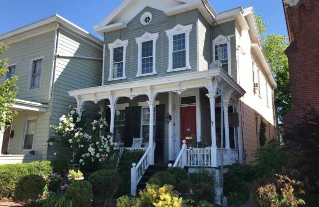424 State - 424 State St, Hudson, NY 12534