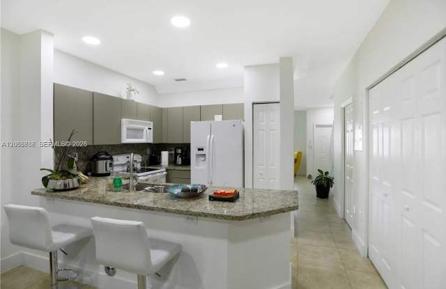5701 NW 114th Court 106, Doral, FL 33178 - 3846 Gallery 1