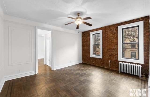 400 Clinton Avenue photos photos