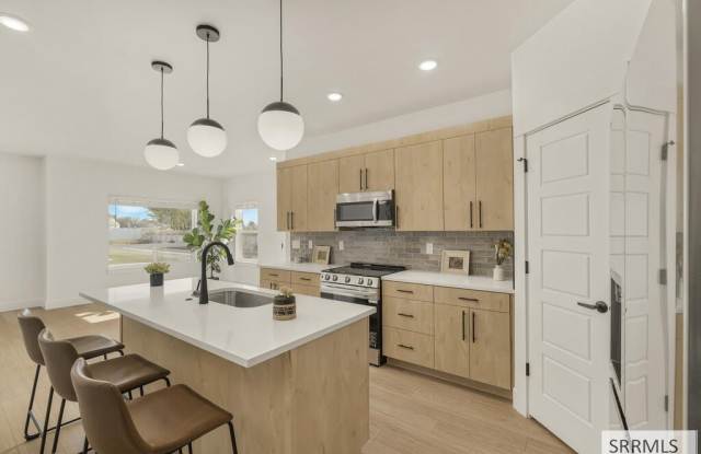 1281 Meadow Edge Ct Gallery 1