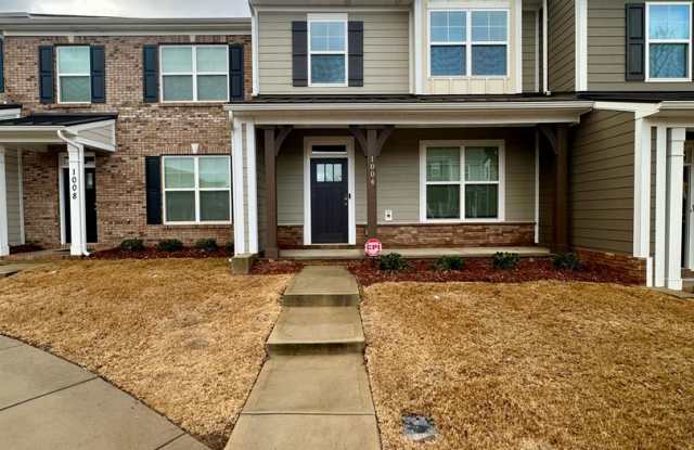 3 Bedroom Townhouse in Lovely Belmont - 1004 Township Parkway, Belmont, NC 28012