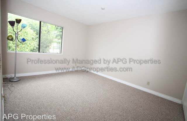 2000 W. Palmyra Ave. Unit 32 Gallery 3