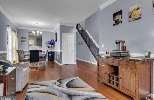 4907 CORDOVA Court Gallery 3