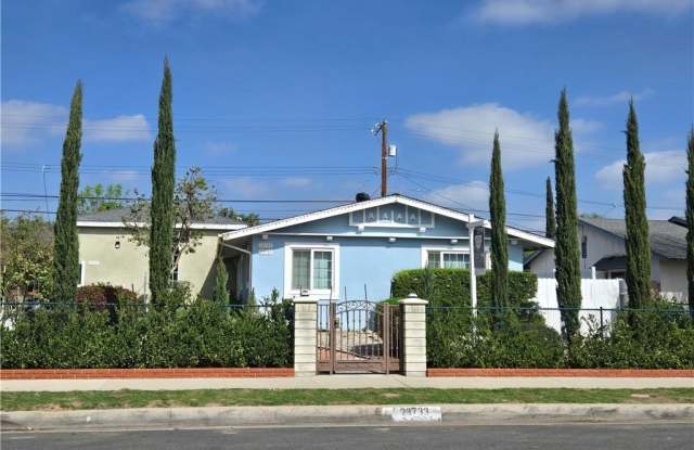 23733 Vanowen Street photos photos