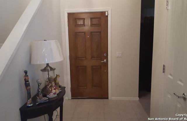 4 bedroom 2 1/2 bath with master downstairs Gallery 4