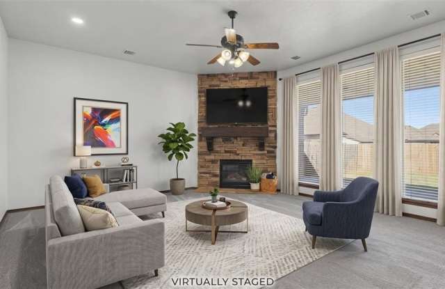2709 SW 97th Court Gallery 3