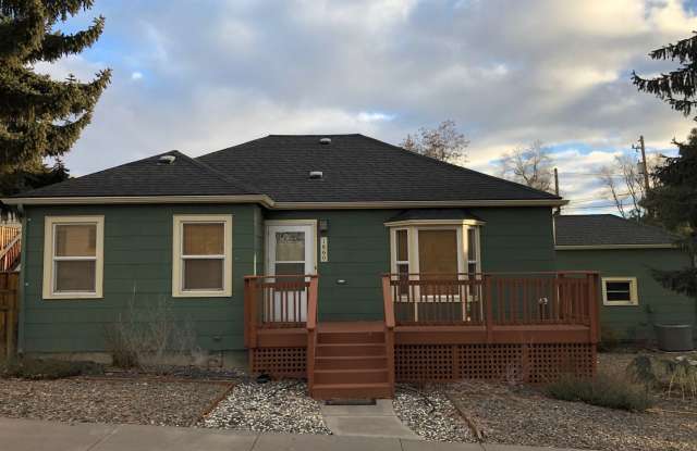 2 Bedroom, 1 Bathroom Home - Close to Oregon Tech  Sky Lakes! photos photos