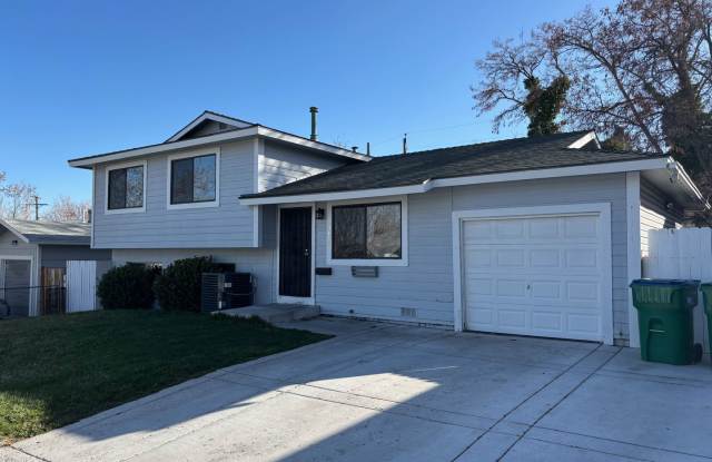4 Bedroom/3 bath in NW Reno - 3485 Zion Lane, Reno, NV 89503 4 Bedroom/3 bath in NW Reno - 3485 Zion Lane, Reno, NV 89503