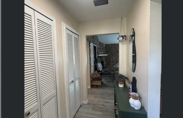4179 DAWNRIDGE Road E Gallery 4