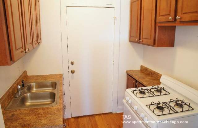 2653 N Spaulding Ave - 2653 North Spaulding Avenue, Chicago, IL 60647