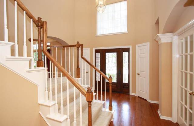18003 Silver Ash Lane Gallery 4