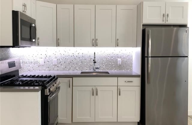 1618 Michigan Ave photos photos