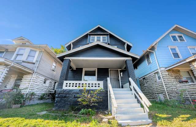 5 Bedroom Home Near Central Park and Central High School photos photos