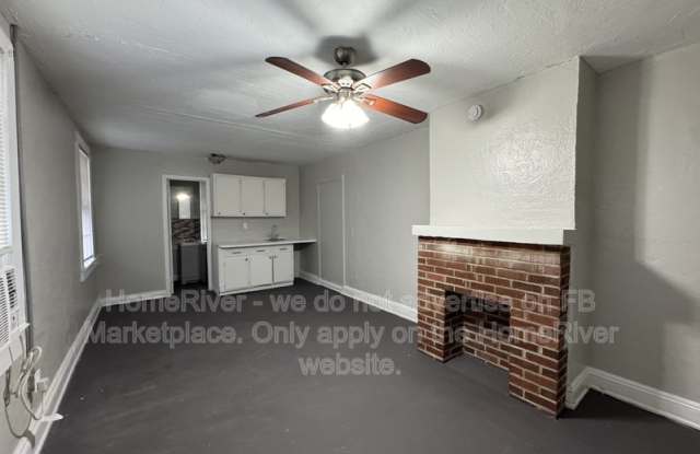 1645 W 17th St photos photos