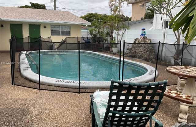 1830 Dewey St photos photos