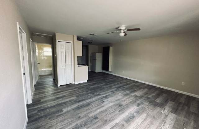 2 Bedrooms 1 Bath Titusville Duplex Gallery 3