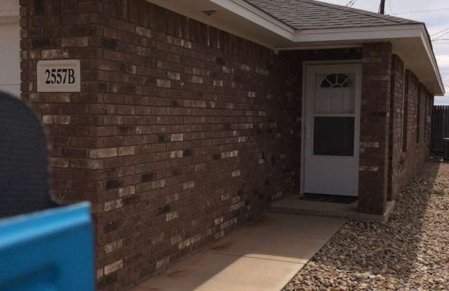 2557 Fred Daugherty #B Gallery 2