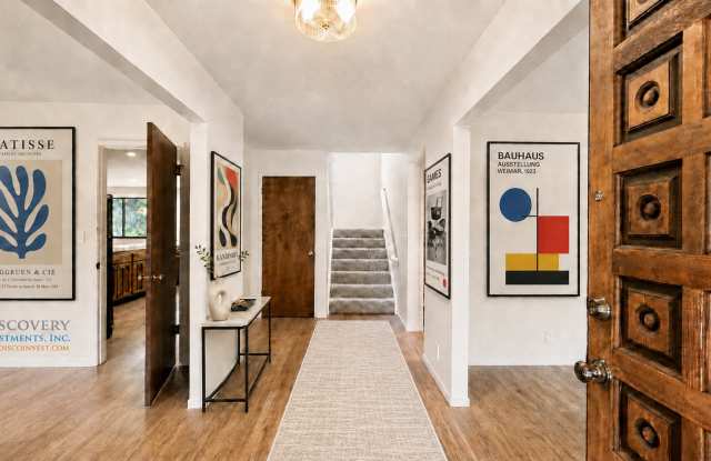 Alamo 5+Bedroom Spanish Contemporary Home Gallery 3