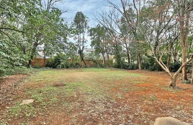 Updated Brick Home Minutes From Uptown photos photos