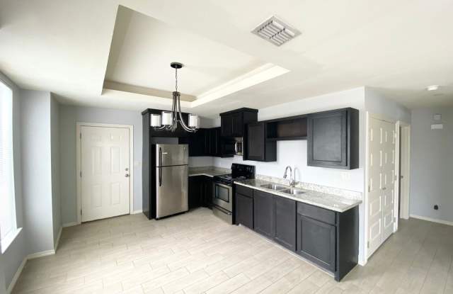 1227 White Oaks Dr photos photos