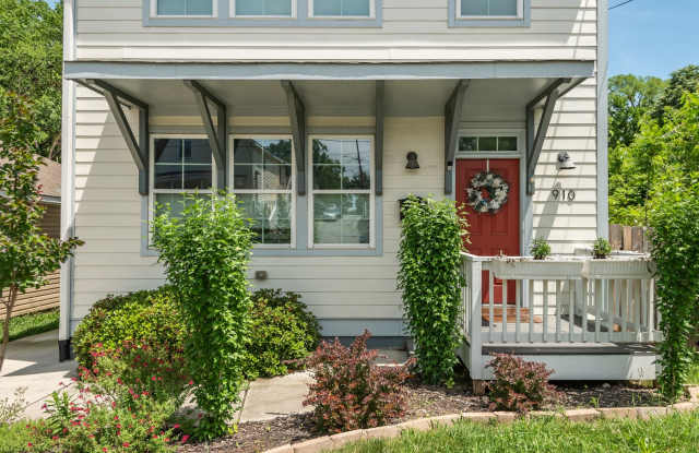 Spacious 4BR Home in Downtown Durham with Large Fenced Yard! photos photos