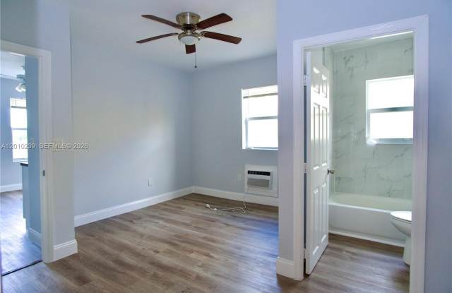 1142 SW 4th St photos photos