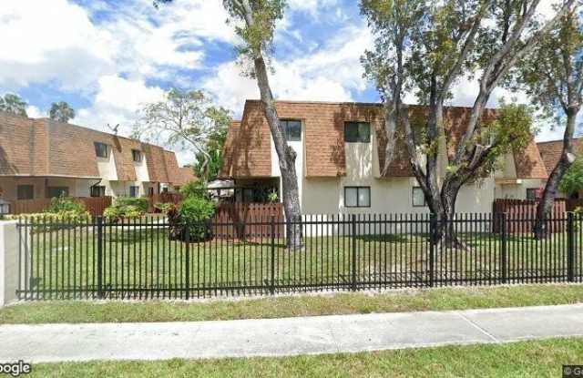 115 San Remo Blvd photos photos