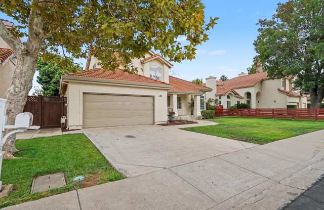 850 Nicholas Ct Gallery 4