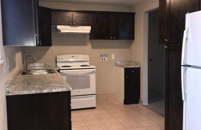 2553 South Lake Park Cr - 2 Gallery 4