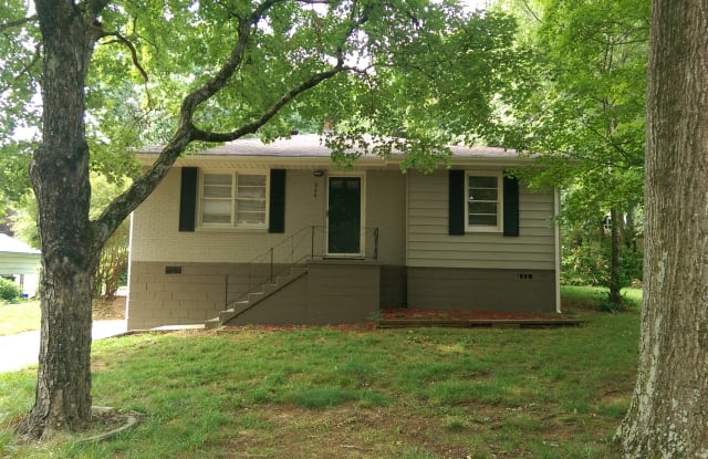 934 Dell Avenue SE - 934 Dell Avenue Southeast, Smyrna, GA 30080
