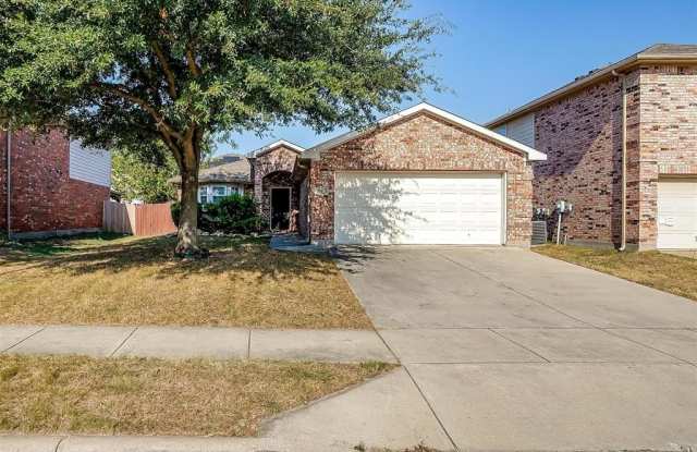 10457 Hideaway Trail - 10457 Hideaway Trail, Fort Worth, TX 76131
