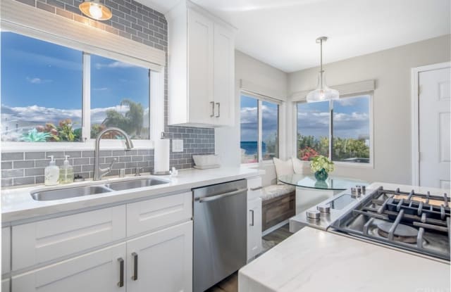 284 Chiquita Street - 284 Chiquita Street, Laguna Beach, CA 92651
