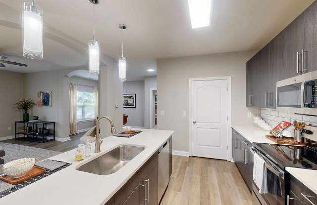 Autumn Breeze Apartments Gallery 4