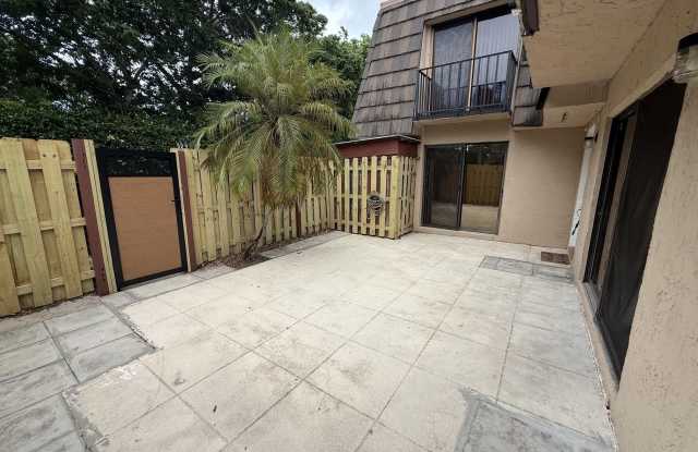1640 Forest Lakes Circle Gallery 2