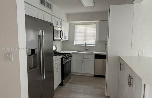 3581 SW 13th Court, Fort Lauderdale, FL 33312 photos photos