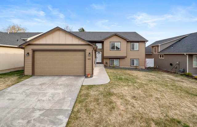 Beautiful 4 Bed, 3 Bath Home in 5 Mile Prairie! *SPECIAL: $500 OFF!* photos photos