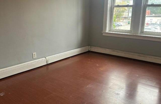 553 Bloomfield Ave photos photos