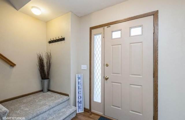 Super cute, 2 story townhome in West Ames Gallery 3
