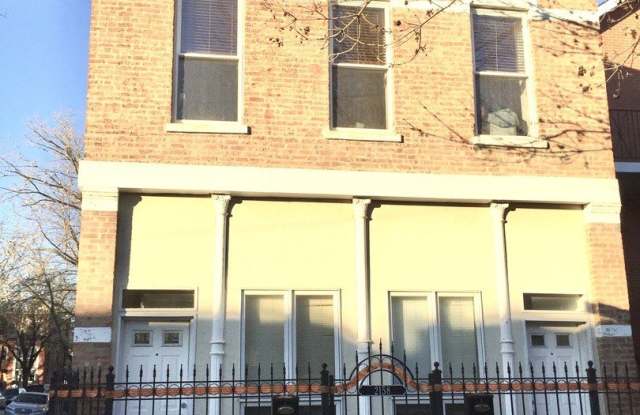 2158 W ERIE Street Gallery 1