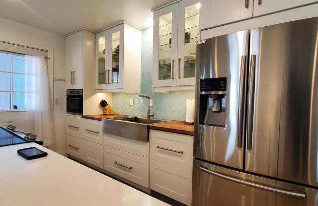 1233 West 11th Street photos photos