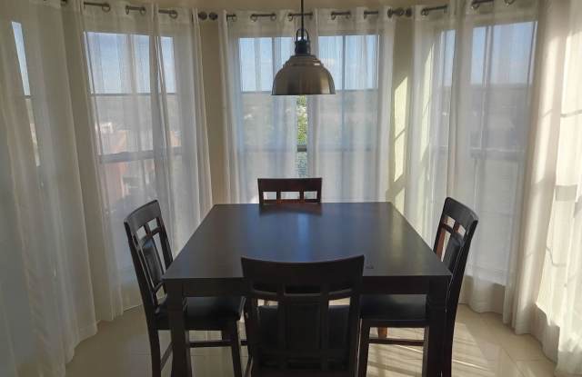 Charming 2BR Condo in Austin Gallery 4
