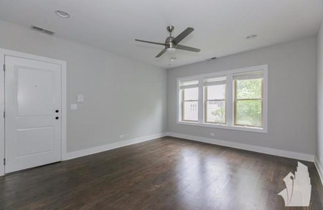 3917 N Janssen Gallery 3