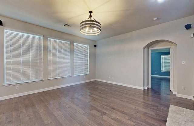 4404 Bolton Court Gallery 3