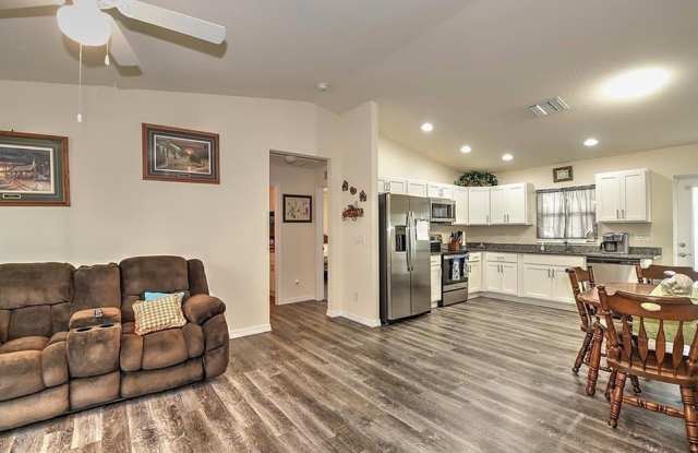 5029 W Hummingbird Drive Gallery 4
