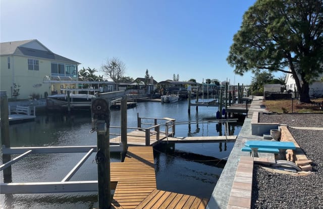 13632 STACEY DRIVE - 13632 Stacey Drive, Hudson, FL 34667