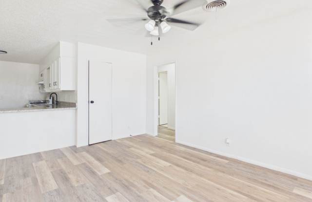 Cute 2 bed 1 bath you don't want to miss! Gallery 4