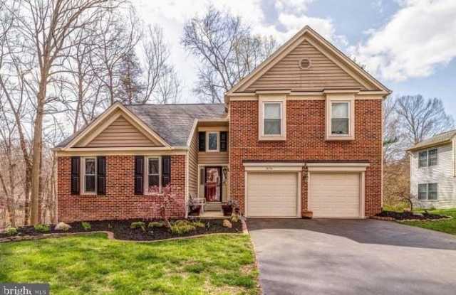 7679 GREEN GARLAND Drive Gallery 1