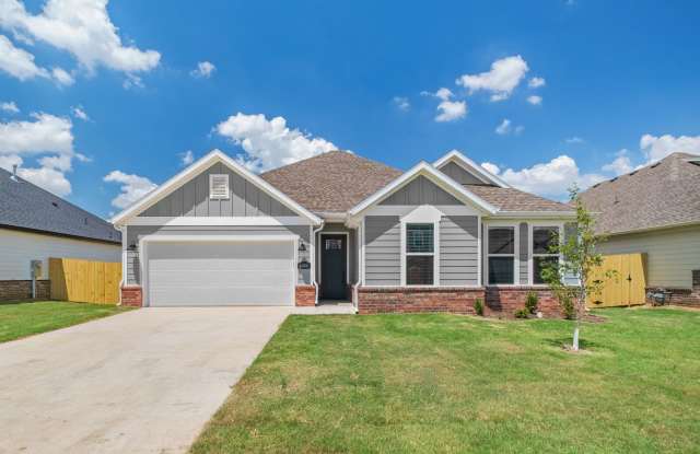 Live New in Bentonville | 3BR Beauty with Backyard photos photos